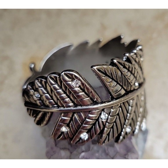 Guess Feather Rhinestone Design Silver Tone Cuff Bracelet Small Wrist - Picture 2 of 6